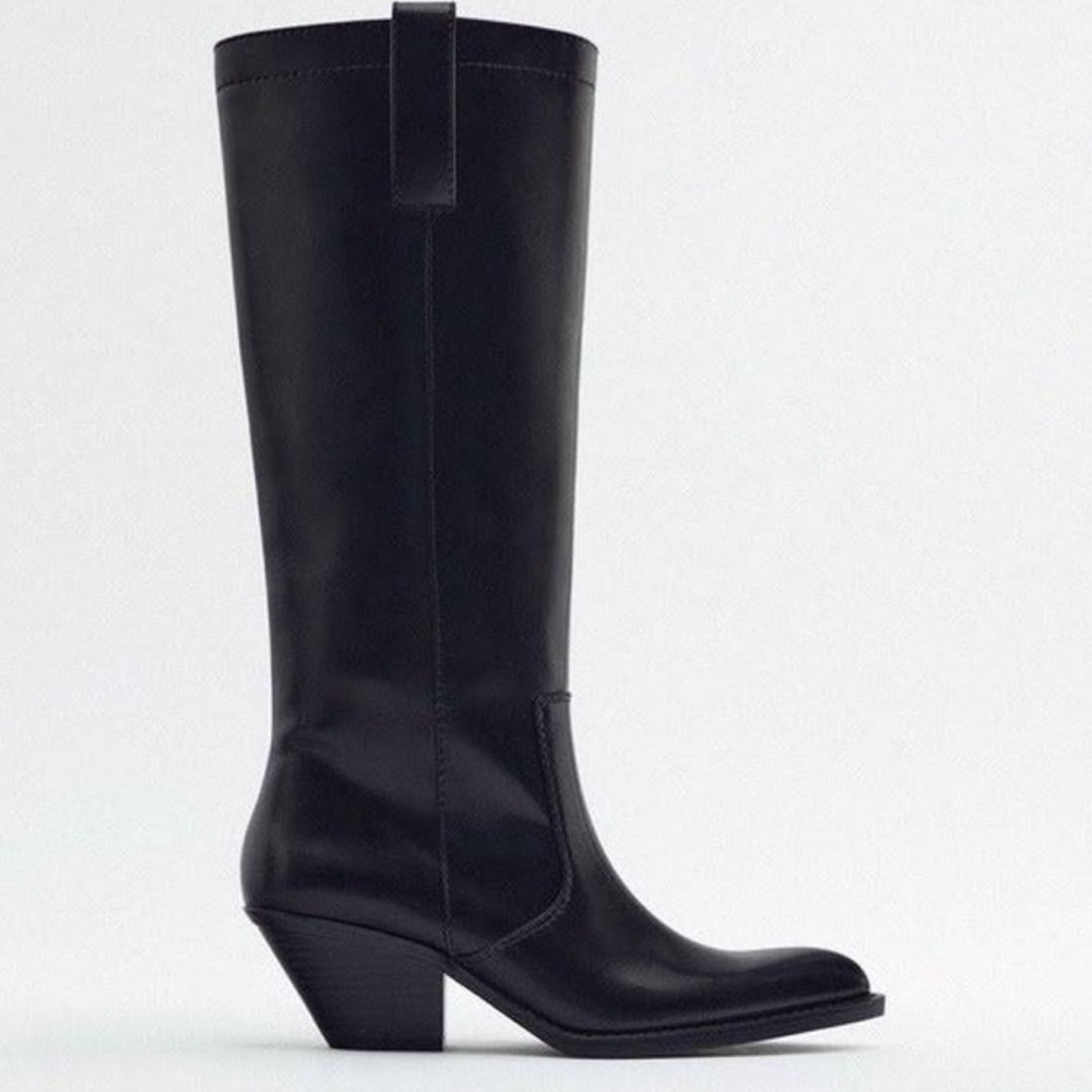 NWOT Knee high cowboy boots. Block heels. Pointed toe.